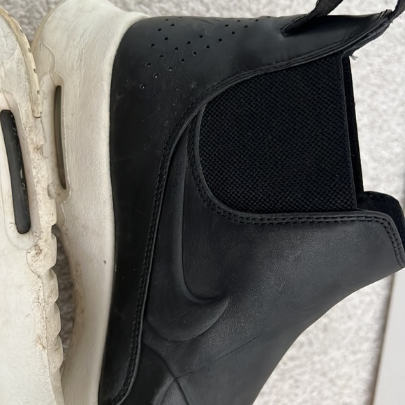 Nike Air Boot runner. Size 8.5 - Picture 4 of 7